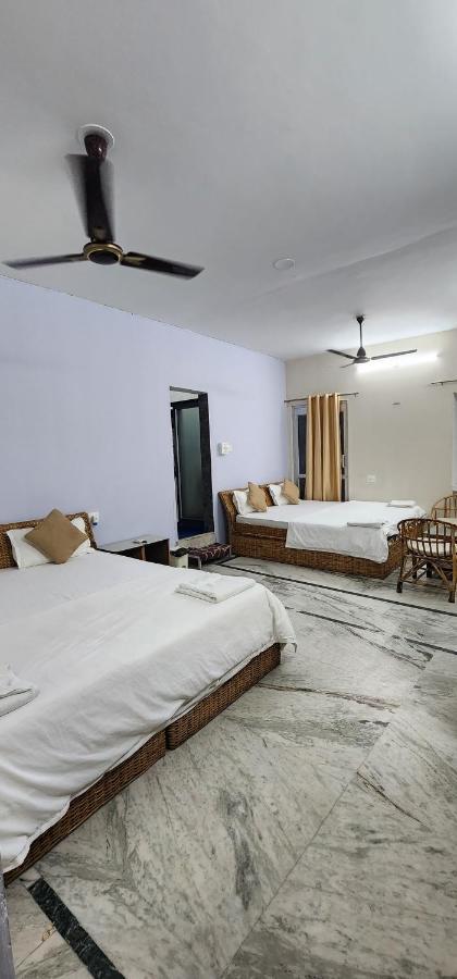 Karwaan By The Ganges Hostel Rishikesh Exterior photo